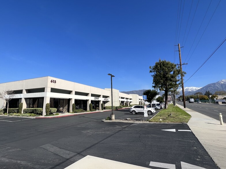 615 N Benson Ave, Upland, CA for lease - Building Photo - Image 1 of 1