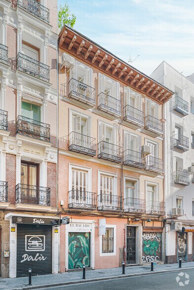 Calle de Hartzenbusch, 9, Madrid, Madrid for sale - Building Photo - Image 2 of 3