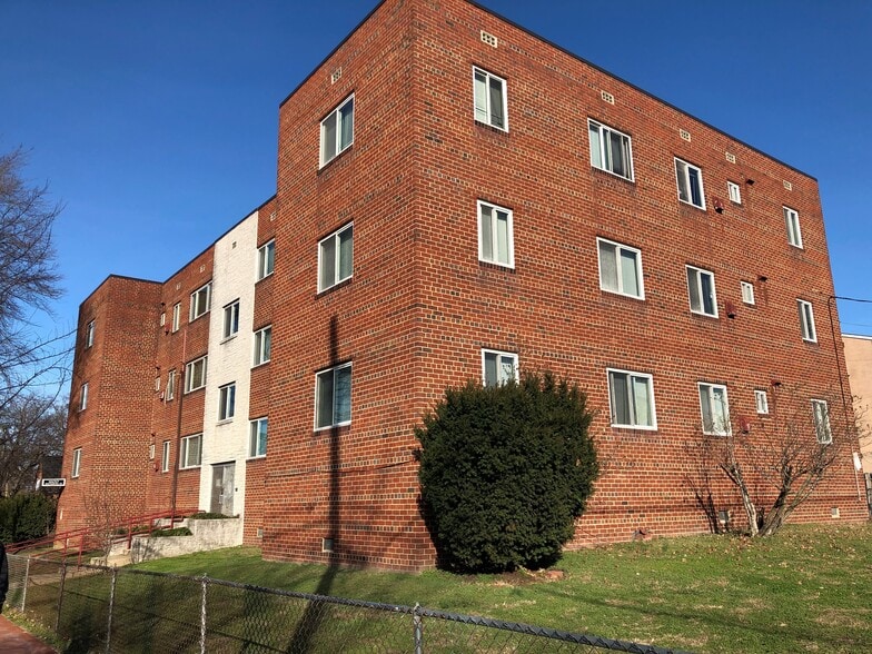 1900 16th St SE, Washington, DC for sale - Building Photo - Image 1 of 1