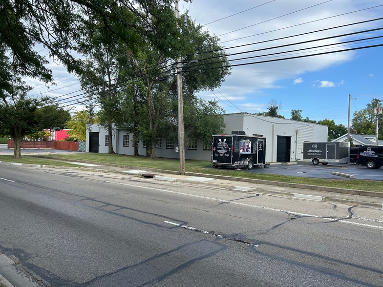 535 E Dixie Dr, Dayton, OH for sale - Building Photo - Image 3 of 8