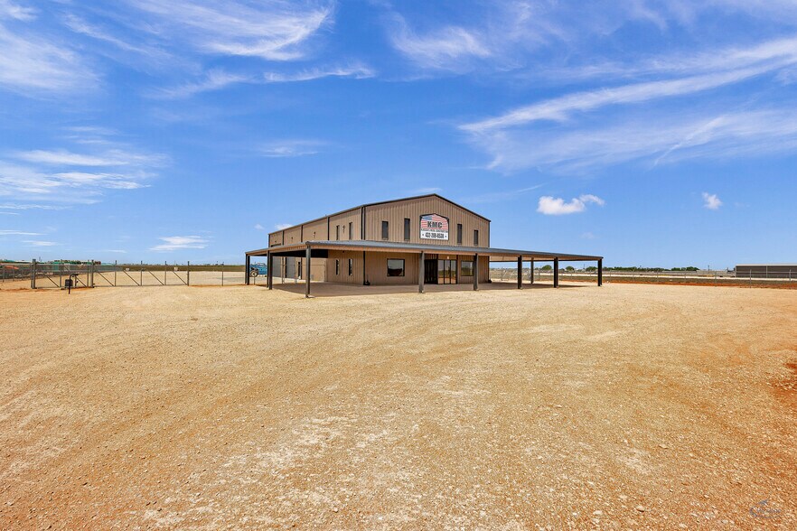 704 US Highway 385 S, Seminole, TX 79360