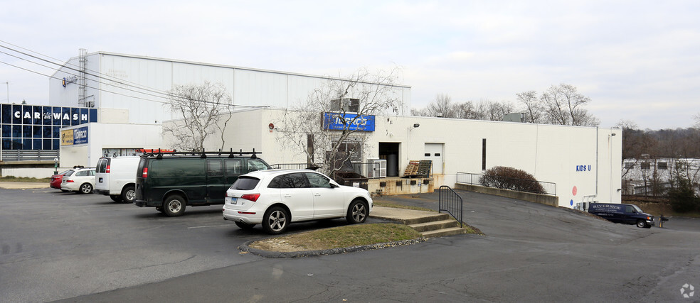 633 Hope St, Stamford, CT for lease - Building Photo - Image 2 of 7