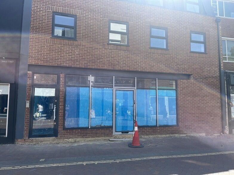 High St, Aylesbury for lease - Building Photo - Image 2 of 11