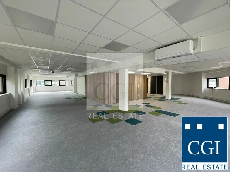 Office in Seyssins for lease - Interior Photo - Image 2 of 4