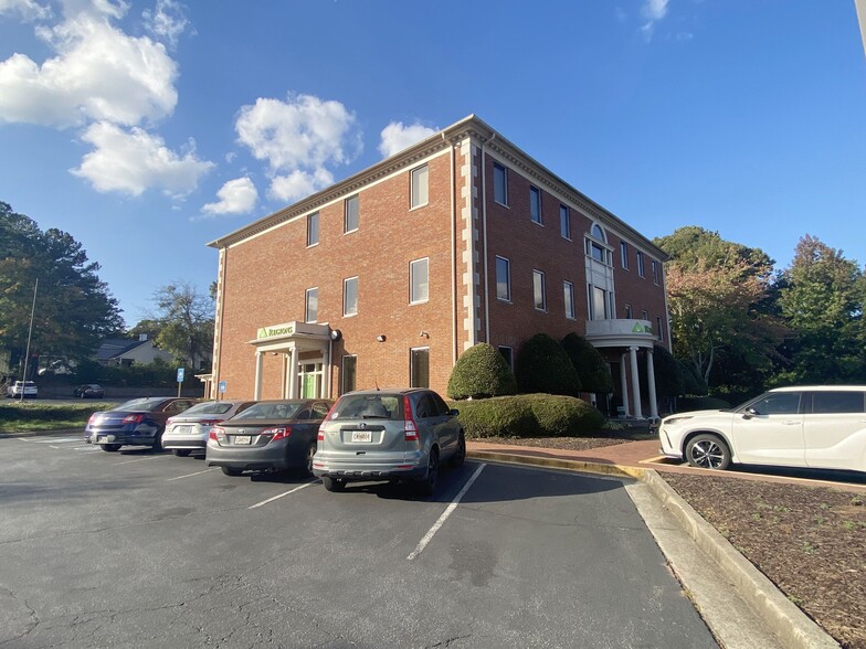 5935 Buford Hwy, Norcross, GA for lease - Building Photo - Image 3 of 19