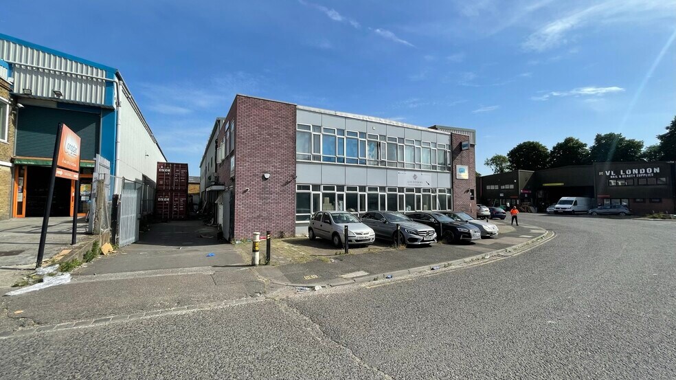 6 Estate Way, London for sale - Building Photo - Image 1 of 1