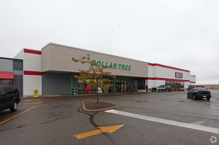 Dollar tree charlotte mi