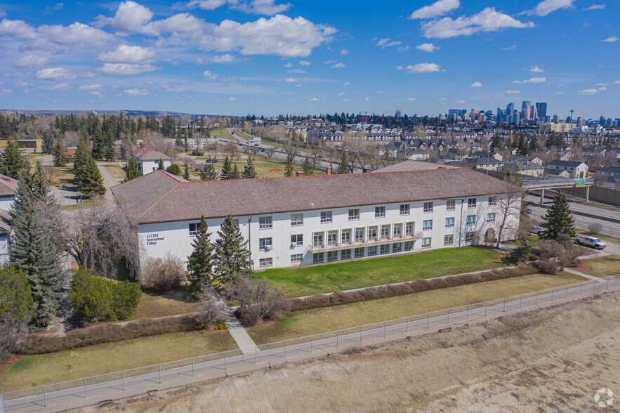 2451 Dieppe Ave SW, Calgary, AB for lease - Building Photo - Image 2 of 2