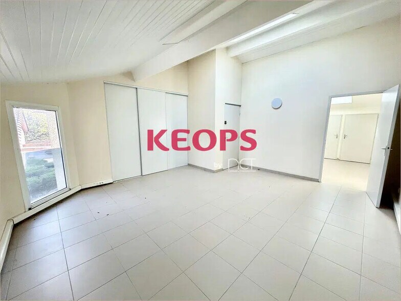 Office in Tournefeuille for lease - Interior Photo - Image 3 of 6