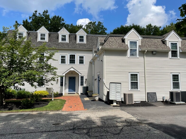 2 Columbia Rd, Pembroke, MA for sale - Building Photo - Image 1 of 1