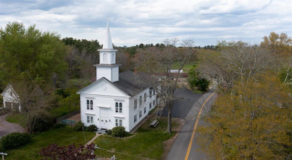 298 High St, Duxbury, MA 02332