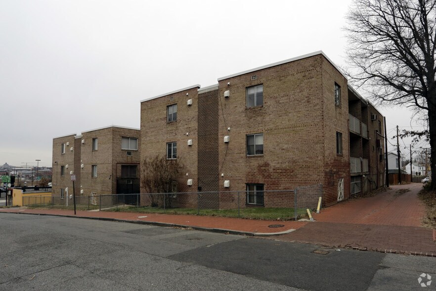 1210-1212 Maple View Pl SE, Washington, DC for sale - Primary Photo - Image 1 of 1