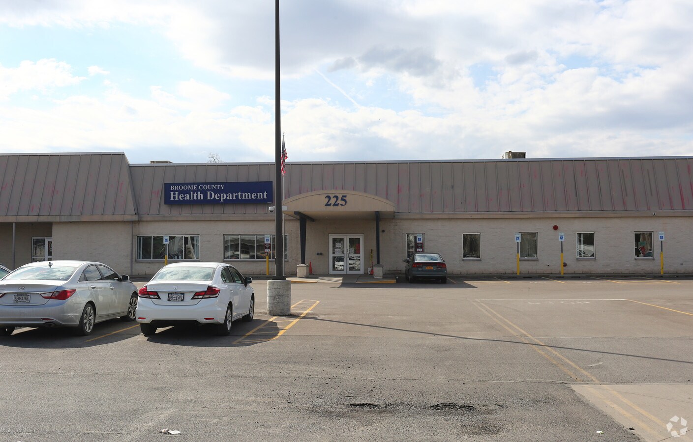 215225 Front St, Binghamton, NY 13905