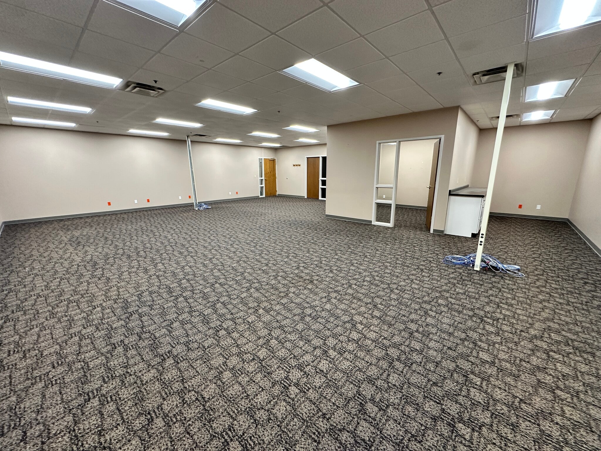 1961 Premier Dr, Mankato, MN for lease Building Photo- Image 1 of 6