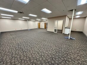 1961 Premier Dr, Mankato, MN for lease Building Photo- Image 1 of 6