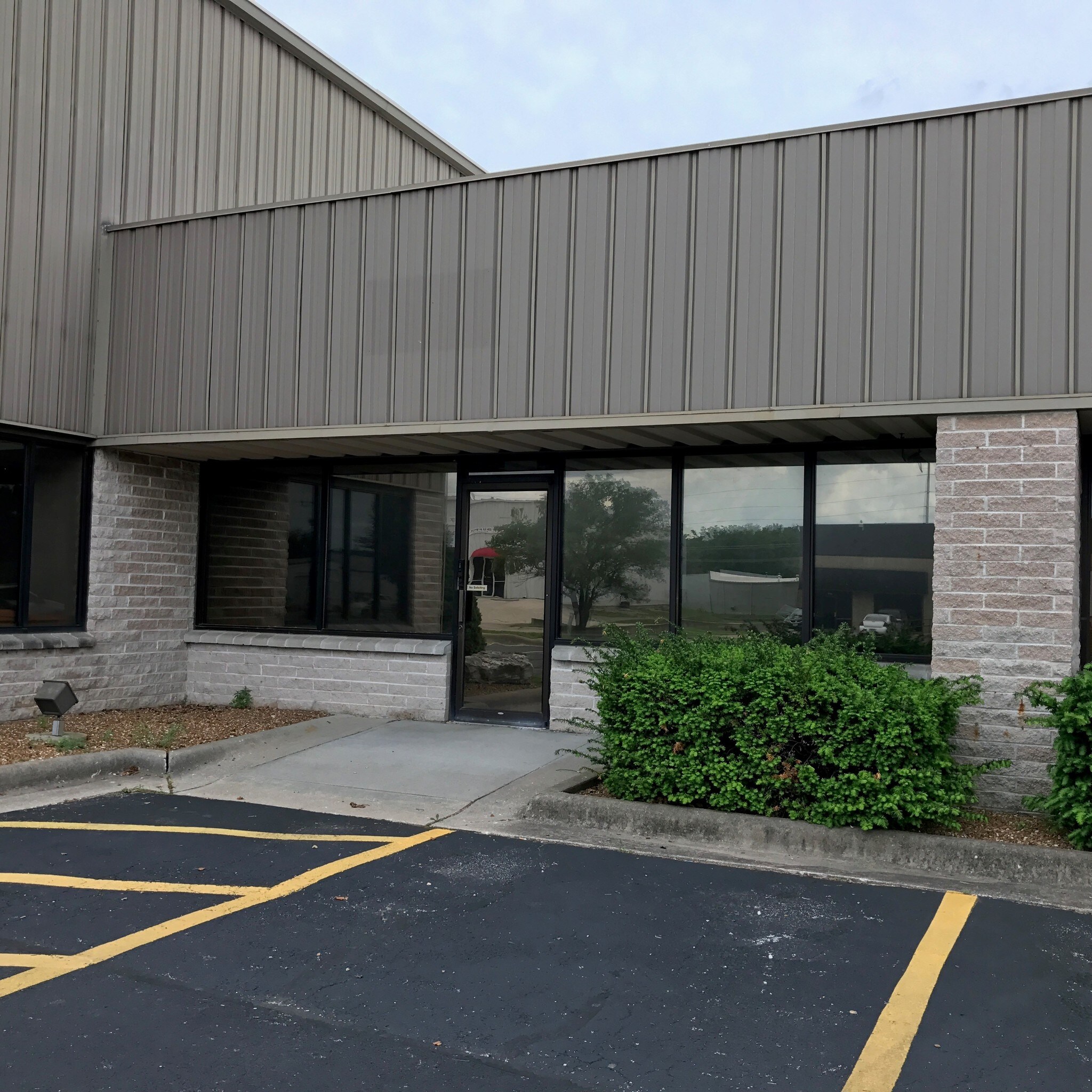 3047 E Elm St, Springfield, MO for sale Building Photo- Image 1 of 1