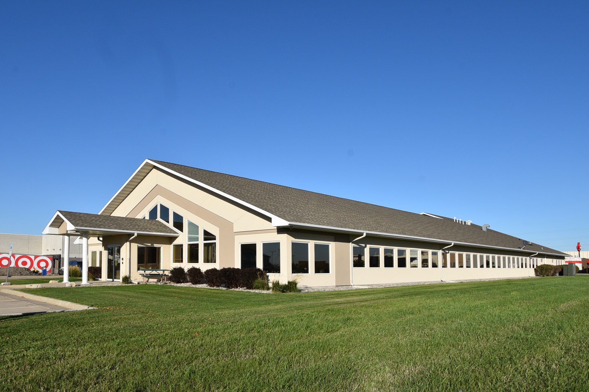 1402 43rd St S, Fargo, ND for sale Building Photo- Image 1 of 1