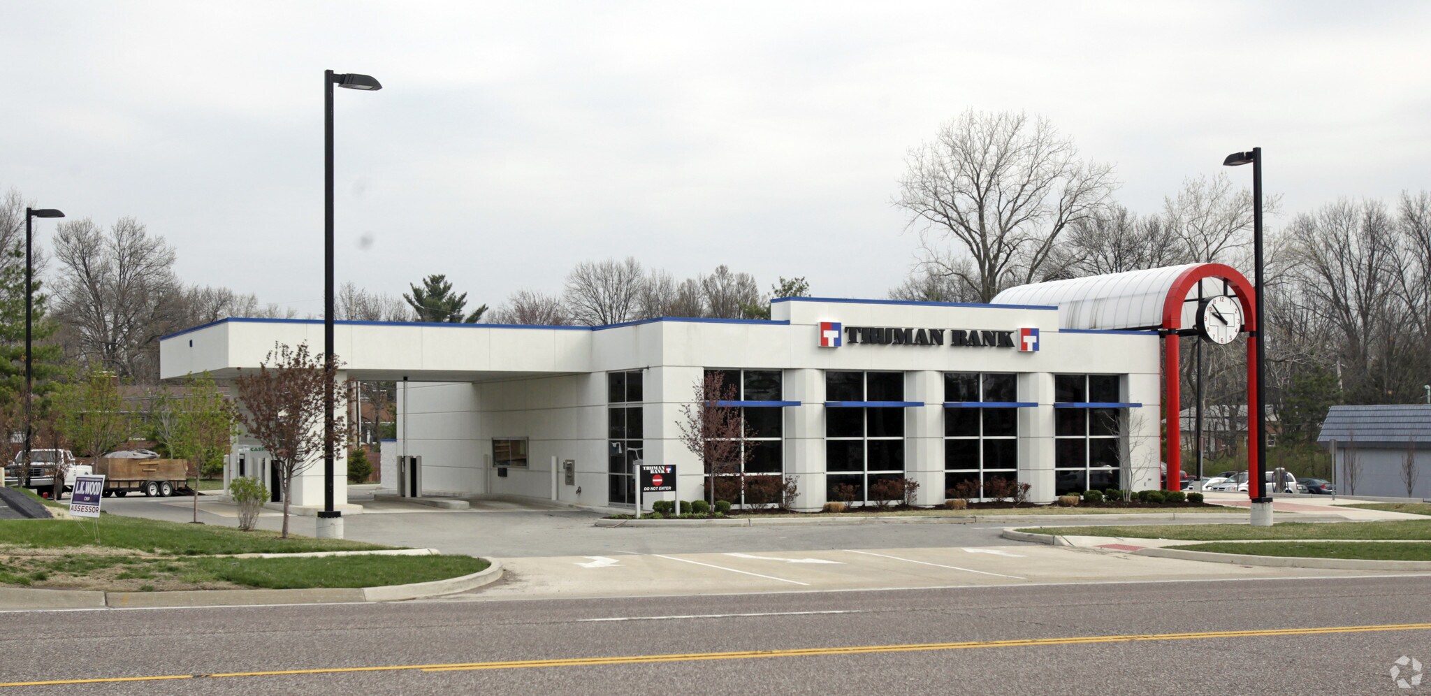 9945 Watson Rd, Saint Louis, MO 63126