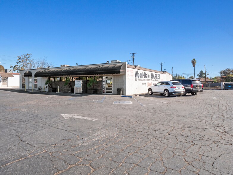 250 Stine Rd, Bakersfield, CA for sale - Building Photo - Image 1 of 9