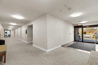 28711 8 Mile Rd, Livonia, MI for lease Lobby- Image 2 of 6