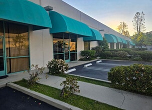 5352-5380 Sterling Center Dr, Westlake Village, CA for lease Building Photo- Image 2 of 6
