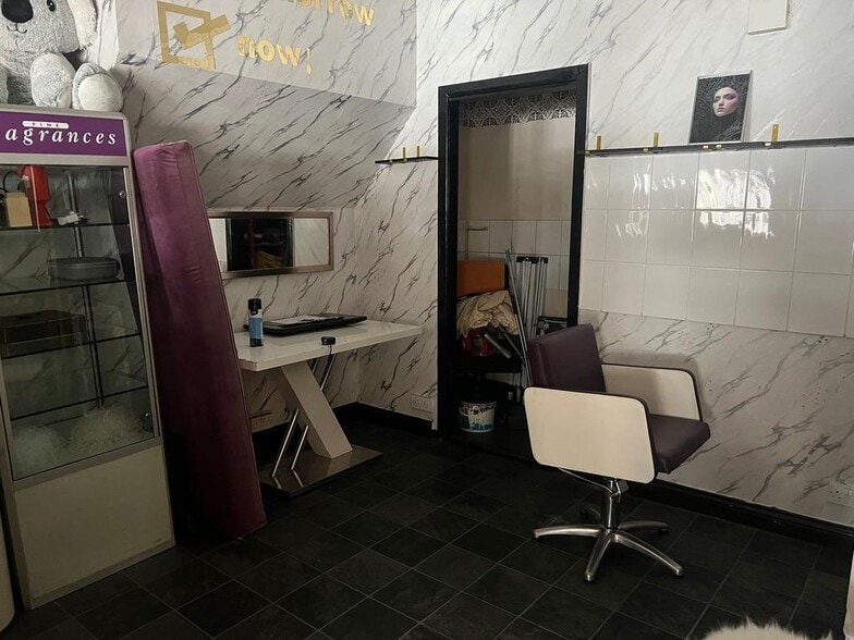 283 Westgate Rd, Newcastle Upon Tyne for lease - Building Photo - Image 3 of 6