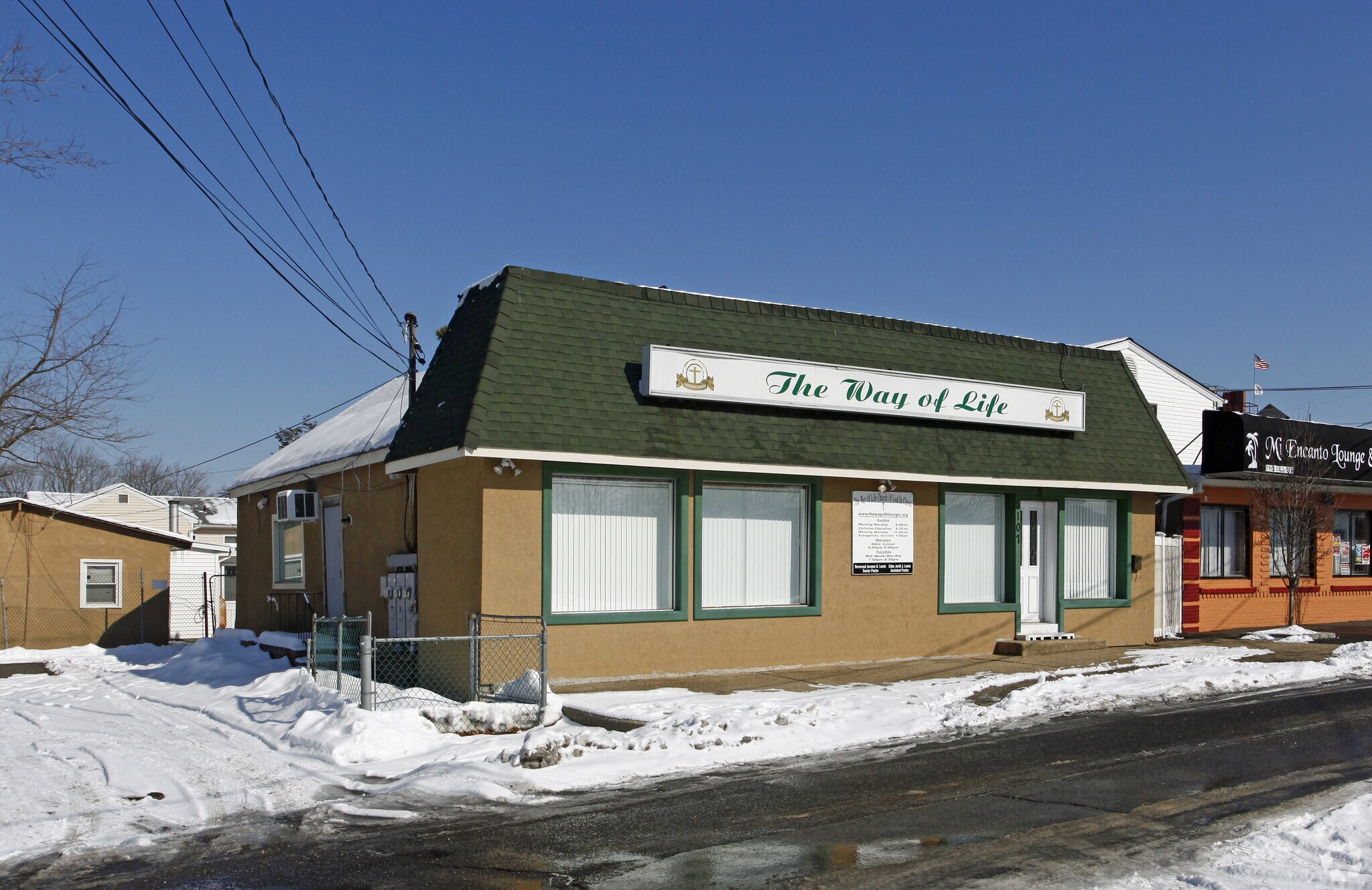 107 W Sunrise Hwy, Lindenhurst, NY for sale Primary Photo- Image 1 of 1
