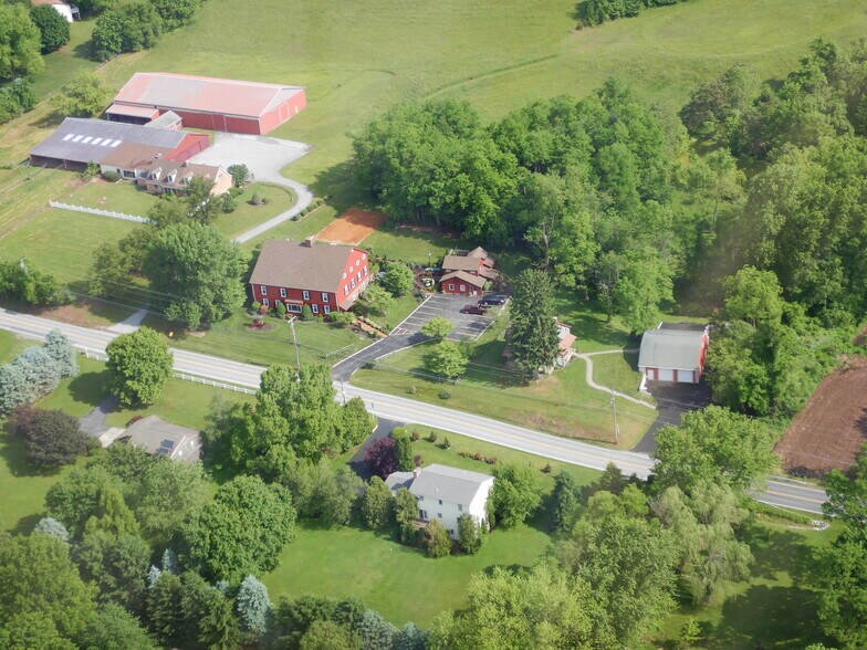 395 Valley Rd, Etters, PA for sale - Primary Photo - Image 1 of 1