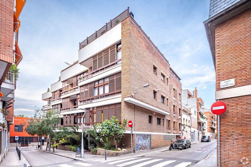 Multifamily in Barcelona, Barcelona for sale - Building Photo - Image 2 of 2