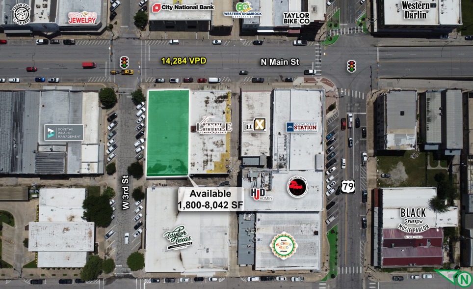 219-221 N Main St, Taylor, TX for lease - Building Photo - Image 2 of 4