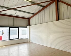 17-23 Broughton Ln, Manchester for lease Interior Photo- Image 2 of 5