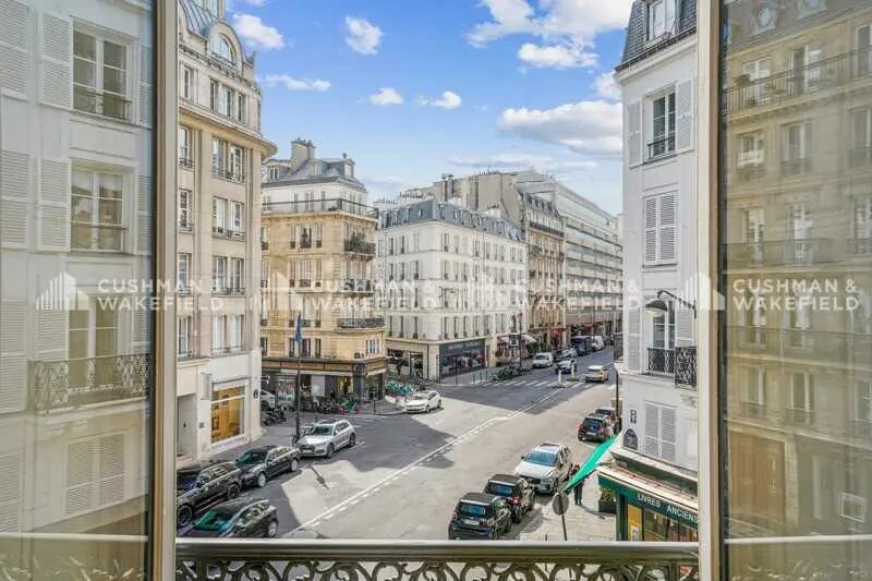 124 Rue Du Faubourg Saint-Honoré, Paris for lease - Building Photo - Image 2 of 4