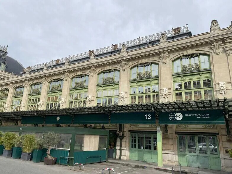 Office in Lyon for lease - Building Photo - Image 2 of 24