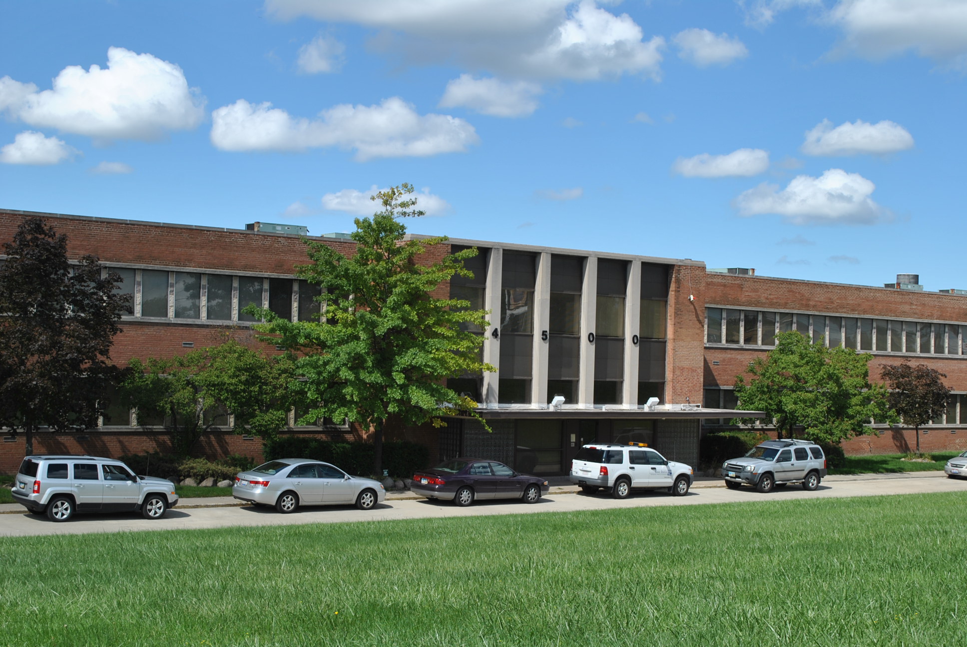 4500 Lee Rd, Cleveland, OH for lease Building Photo- Image 1 of 2