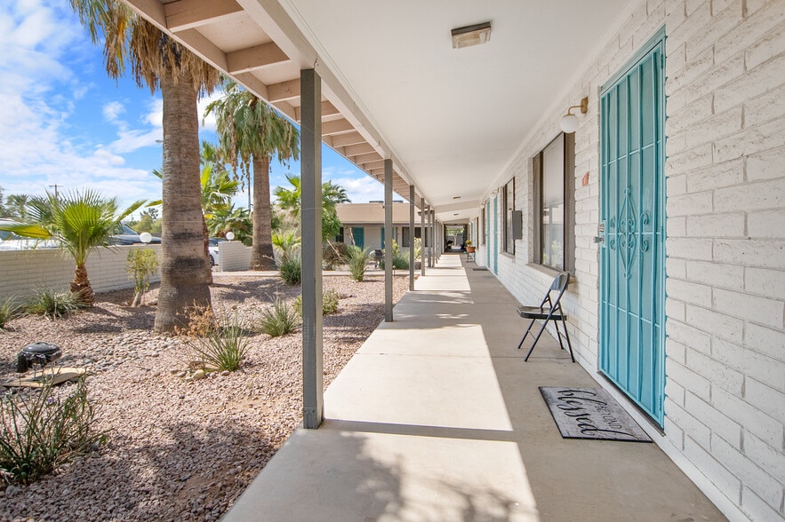 2011 N 51st St, Phoenix, AZ for sale - Building Photo - Image 3 of 15