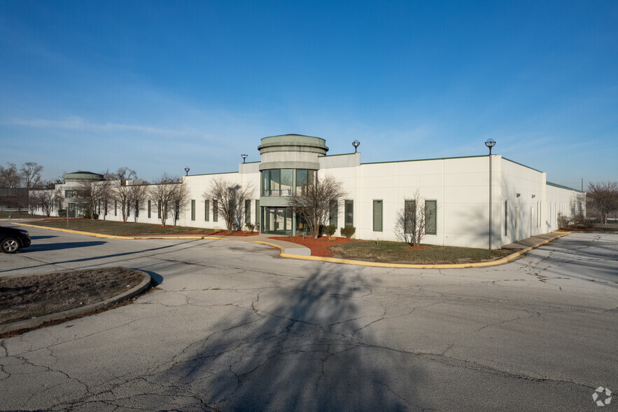 15115 S Dixie Hwy, Harvey, IL for lease - Building Photo - Image 1 of 6