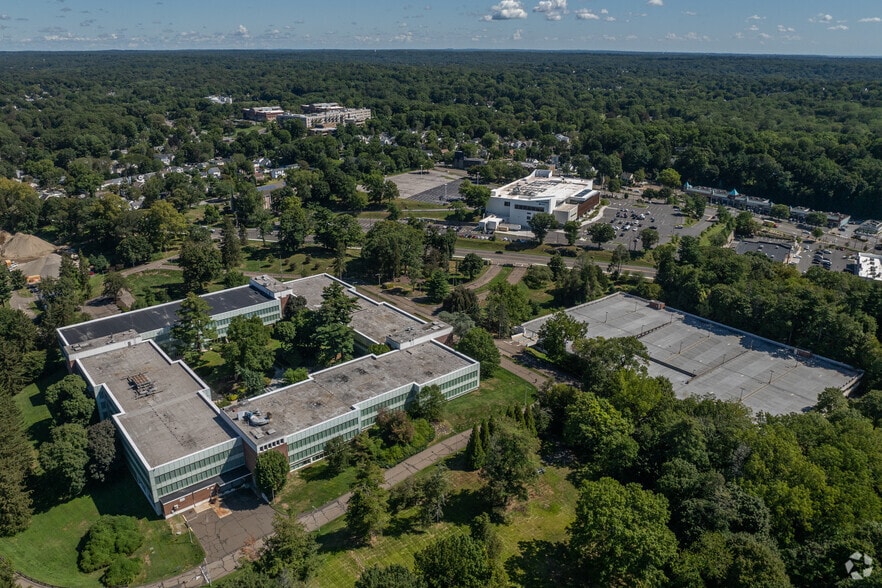 120 Long Ridge Rd, Stamford, CT for lease - Building Photo - Image 3 of 24