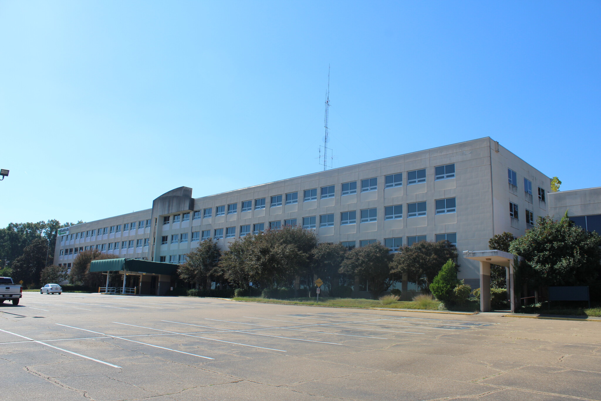 1111 N Frontage Rd, Vicksburg, MS for sale Building Photo- Image 1 of 17