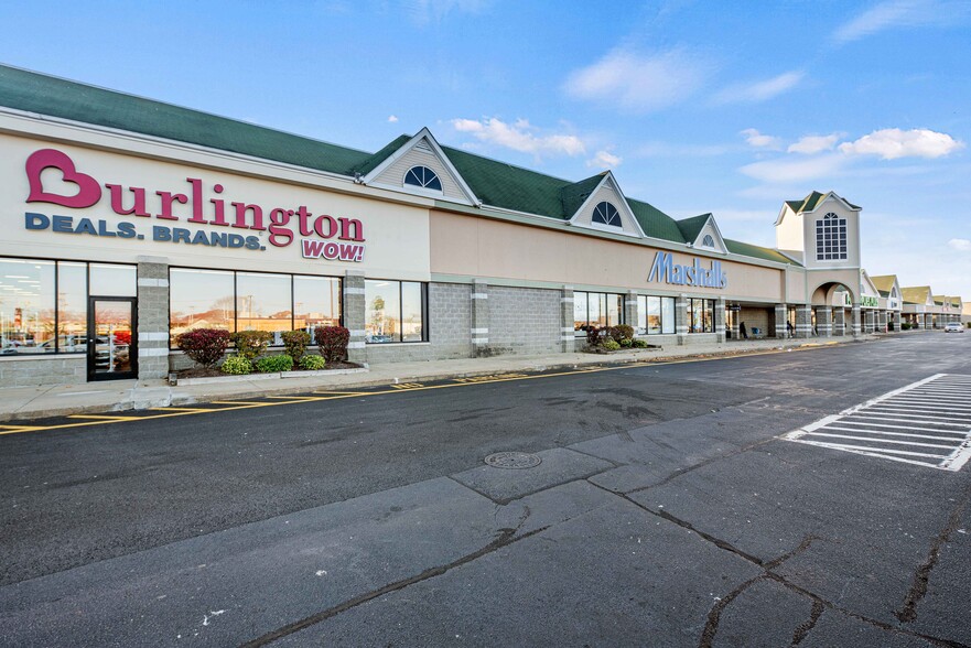 1-42 Fairhaven Commons Way, Fairhaven, MA for lease - Building Photo - Image 2 of 13