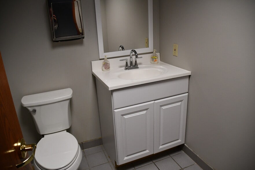 9211 Broadway, Merrillville, IN for lease - Interior Photo - Image 3 of 11