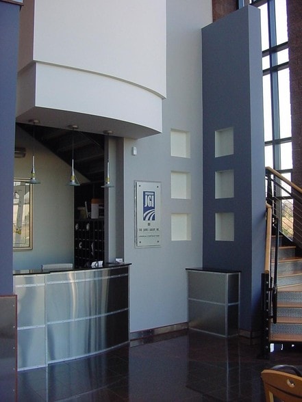 2060 Franklin Way, Marietta, GA for lease - Lobby - Image 2 of 5