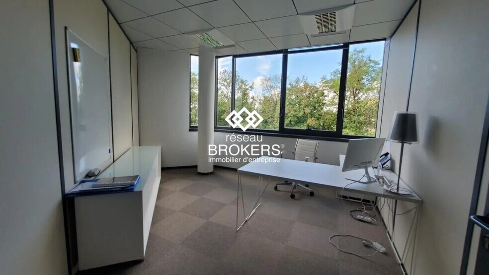 Office in Epagny Metz-Tessy for lease - Building Photo - Image 2 of 8