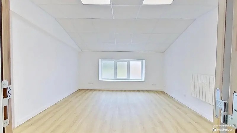 Office in Metz for lease Interior Photo- Image 1 of 6