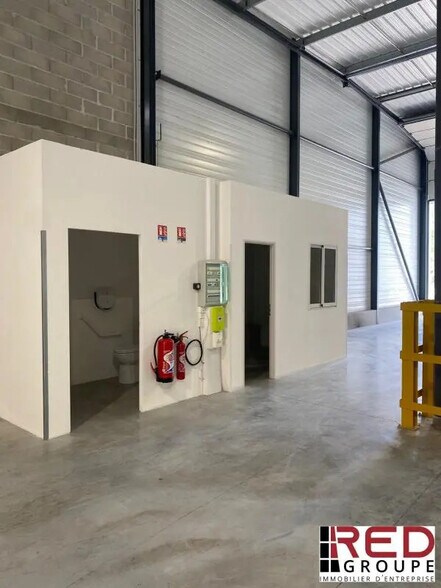 Industrial in Signes for lease - Building Photo - Image 1 of 5