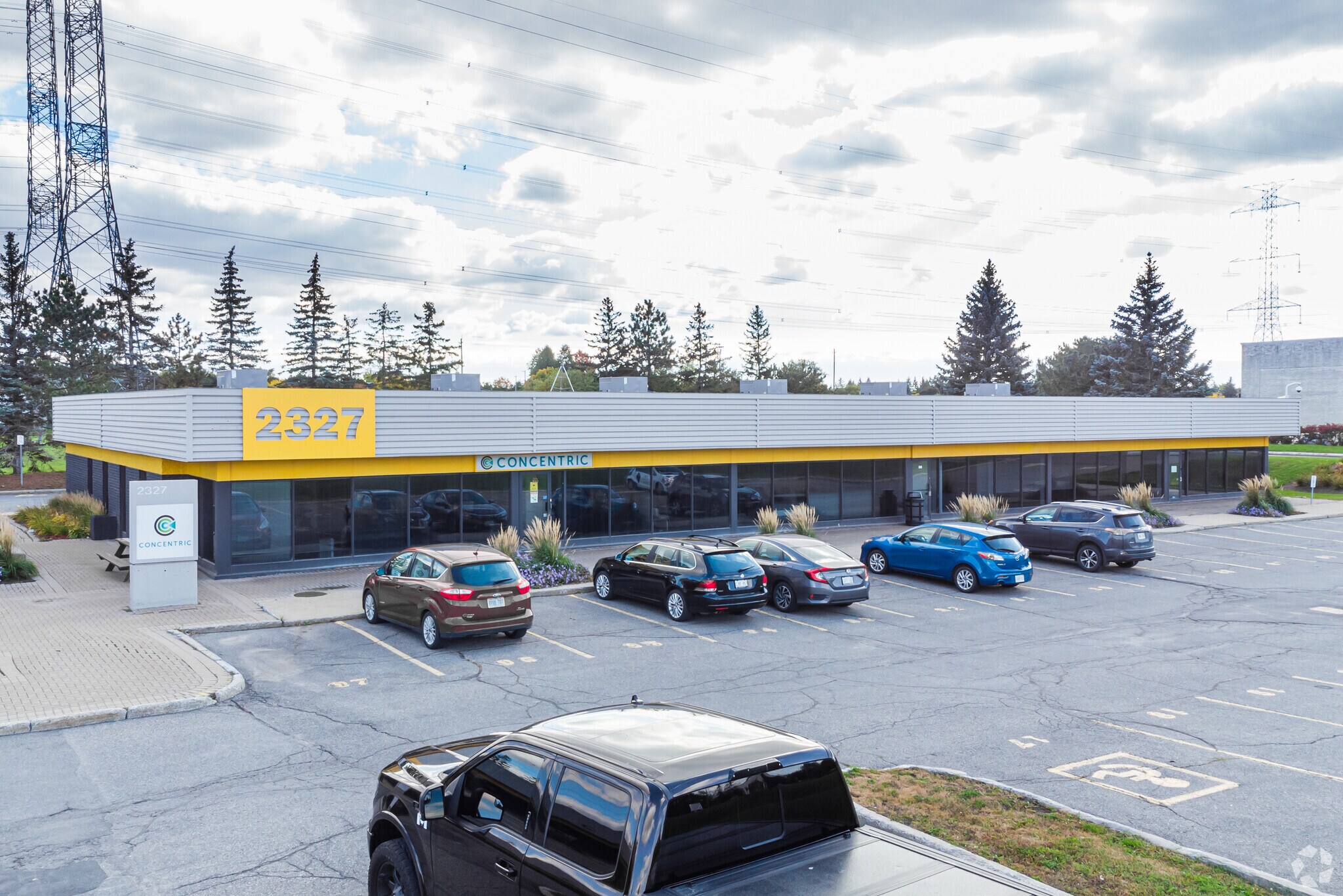 2327 St Laurent Blvd, Ottawa, ON for sale Building Photo- Image 1 of 1