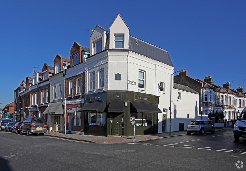 3535A bs Rd, London, SW11 6RU