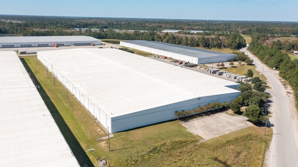 200 Logistics Way, Savannah, GA for lease - Building Photo - Image 2 of 5