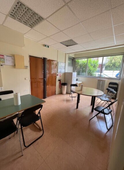 Office in Gentilly for sale - Building Photo - Image 3 of 14