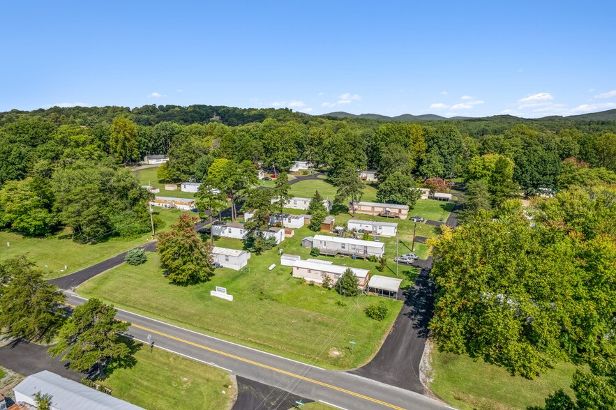 2521 Suburban Rd, Lynchburg, VA for sale - Building Photo - Image 1 of 5