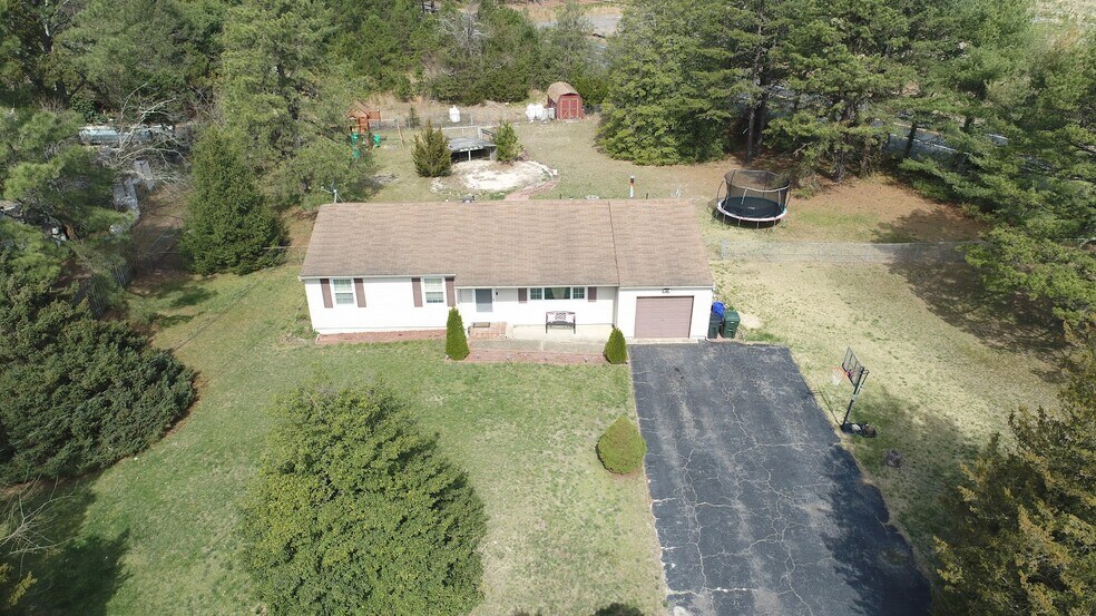 870 Patterson Rd, Jackson, NJ 08527